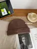 Súper cómodo de llevar~ Gorro de lana con borde enrollado y pliegues holgado para cubrir toda la cabeza, mujer, invierno, hace que la cara se vea más pequeña, color liso, protección para los oídos, gorro de punto holgado
