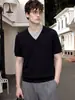 2026 Verano Nueva Marca de Moda Estilo Simple Camisa de Punto para Hombre de Manga Corta con Cuello en V Holgada Casual Top de Moda de Gama Alta