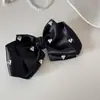 Presilha de Cabelo de Laço de Cetim Fofa, Fashion e Requintada com Strass e Pérolas, Presilha de Mola de Alta Qualidade para a Parte de Trás da Cabeça, Presilha Superior, Presilha Lateral