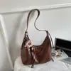 Bolsa tote retrô transfronteiriça para mulheres, nova moda outono 2026, bolsa de ombro de grande capacidade, bolsa tiracolo versátil para o dia a dia