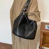 Bolso de trabajo 2026 nuevo modelo, bolso de hombro tipo cubo simple para mujer, bolso de mano de otoño, versátil, lujo ligero, moda coreana y japonesa
