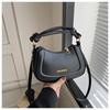 Bolso de Mano de Hombro Cruzado Trenzado de Color Sólido Retro Coreano Nuevo de Moda Tendencia de Este Año Invierno 2026 para Mujer