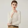 Suéter de cashmere puro para outono e inverno para mulheres, com gola alta discreta, tricô canelado, corte justo e efeito emagrecedor, perfeito como peça de base.