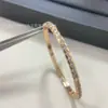 Pulseira Pequena com Padrão de Diamante, Versão Estreita, Ouro Rosé, Cravejada com Diamantes, Fashion e de Alto Padrão, Novo Modelo Feminino 2024