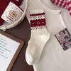 Meias Vermelhas de Ano Novo para Mulheres, Padrão Retro de Floco de Neve com Diamantes e Bolinhas, Ano do Zodíaco, Festival da Primavera, Meias de Cano Médio Sem Costura com Punho Bolha de Pelo de Coelho