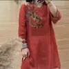 Loja Mais Vendido Vestido de Algodão e Linho Étnico Bordado Pesado Comprimento Médio Outono Solto Novo Estilo Artístico Retrô
