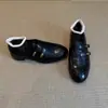 Sapatos Mocassins Estilo Britânico para Mulheres 2026 Primavera e Outono Novo Estilo Fivela de Metal Slip-On Moda Versátil Bico Redondo Salto Bloco Sapatos de Couro