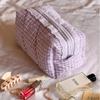 Neceser pequeño y fresco transfronterizo, bolsa de viaje portátil para maquillaje y cuidado de la piel, neceser acolchado con borde de encaje a cuadros