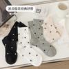 Calcetines de felpa grises para mujer Joker punto de onda algodón sin costuras calcetines de tubo primavera y verano transpirables delgados calcetines de malla viento ins al por mayor