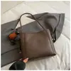 Bolsos de Alta Gama de Moda de Este Año para Mujer 2025 Nueva Moda de Invierno Bolso Cruzado de Nicho Bolso de Hombro Versátil Retro