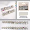 Parches de uñas ponibles con un toque de alta gama, populares en línea, en un estilo puro y deseable, dulces con pedrería en forma de corazón y cadenas, pegatinas para uñas postizas