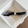 Pinza para el pelo de encaje satinado con lazo y perlas, dulce y delicada, adecuada para niñas, añade un toque de elegancia, versátil para el uso diario.