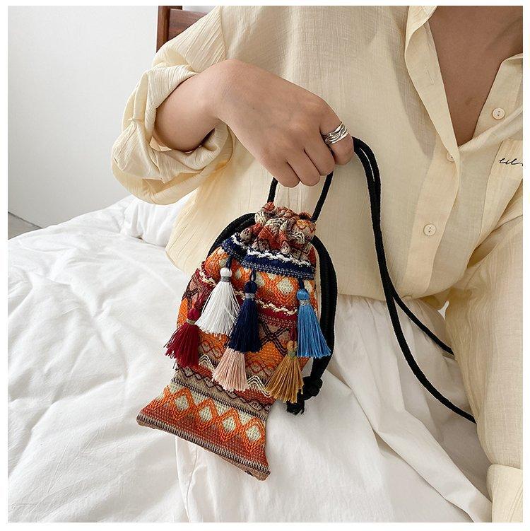 包包女可爱小挎包小鱼包云南民族风刺绣可爱逛街女士手机包单肩包