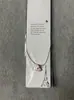 Novo Pingente de Colar Estilo Chanel com Coração de Pêssego em Resina, Luxo Leve, Colar Simples e Elegante para Clavícula, Presente, Direto do Fabricante