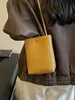 Bolsa de Moda de Verano 2026 para Mujer de un Solo Hombro Yuezi, Bolso Cruzado Retro Versátil, de Gama Alta, Simple, Ligero para Teléfono Móvil