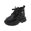Botas Martin Infantis 2026 Outono e Inverno Novo Estilo Fashion Versátil Botas Curtas para Meninos com Forro de Lã Quente Botas de Couro para Meninas