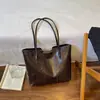 Bolso Tote Retro Transfronterizo Bolso de Mujer 2026 Nuevo Elegante Versátil Simple para Viajes Diarios Gran Capacidad Bolso de Hombro Único