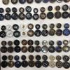 Botones Imitación Cuerno Tianjin Resina Cuatro Agujeros Borde Delgado Botones para Traje Abrigo Chaqueta Xiexuanc