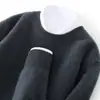 Suéter masculino gola redonda espesso feito de cashmere premium, um novo estilo outono/inverno, oferecendo um toque de luxo, adequado para uso formal e casual, e uma opção de tricô versátil