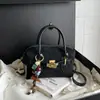 Bolsa de ombro feminina de nicho super popular transfronteiriça, nova moda de verão 2026, bolsa transversal moderna de alta qualidade, bolsa almofada requintada