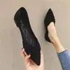 Sapatilhas Elegantes Femininas para a Primavera de 2026, Novos Sapatos Femininos Pretos Versáteis e Confortáveis, Sapatos de Trabalho Modernos com Bico Fino e Solado Macio