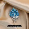 Broche de Flor de Cristal Elegante Europeu e Americano Francês Levemente Luxuoso para Mulheres Moda Elegante Senso de Alto Padrão Corsage Acessórios de Roupa para Casaco