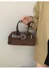 Hebilla de Cinturón de Diseño de Nicho Transfronterizo Bolsa de Concha Portátil para Mujer Bolso Cruzado Versátil Estilo Coreano Nuevo 2025 Simple