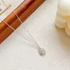 Collar de Flor de Cinco Pétalos con Girasol Completamente Incrustado de Diamantes, Nuevo Estilo de Alta Gama, Colgante de Cadena para Clavícula Estilo Nicho de Lujo Ligero, Moderno