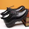 Zapatos de Algodón para Hombre de Invierno con Forro Grueso de Terciopelo, Suelas Gruesas, Cálidos y Cómodos, Adecuados para Hombres de Mediana Edad y Mayores, Zapatos de Papá, Zapatos Casuales de Algodón y Cuero para Hombre al por Mayor