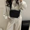 Bolso Bandolera de Moda para Mujer 2026 Nuevo Estilo Bolso de Tela de Color Sólido Simple Casual Nicho Versátil Pequeño para Viajes