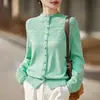 Cardigã de tricô com gola alta e vazada em crochê estilo francês, casaco suéter feminino, novo top para o início do outono de 2026