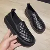 Mocasines de Boca Baja Forrados de Felpa para Mujer 2025 Otoño e Invierno Nuevos Zapatos de Algodón Peludos Slip-On de Moda Coreana con Suela Gruesa