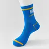 Calcetines para Hombre Otoño/Invierno Algodón Puro Media Pantorrilla Resistentes al Olor Absorbentes de Sudor Anti-Olor Deportivos para Baloncesto Largos Modernos Industria del Calcetín de Zhuji