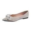 Zapatos de salón de punta fina con lazo de diamantes de imitación de lujo ligero, suela suave, cómodos, de boca poco profunda, talla grande, zapatos planos para mujer
