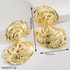 Pendientes de Moda Coreana con Aguja de Plata S925 Pendientes Sencillos de Concha con Forma de Corazón y Abanico Pendientes Metálicos Elegantes Exagerados para Mujer