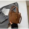 Bolsa Balde Portátil de Design de Nicho Feminina 2024 Novo Estilo Coreano Estilo Estrangeiro Ins Bolsa Transversal Popular Bolsa para o Dia a Dia