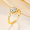 Anillo de Lujo Ligero Estilo Francés de Alta Gama Totalmente Incrustado con Microdiamantes para Mujer, Súper Brillante, Moderno, Exquisito, Versátil, Modelo Nuevo, Anillo de Venta Caliente en Transmisión en Vivo