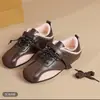 Sapatos casuais de treino alemães estilo coreano, de bico fino, para ballet, para mulheres, 2025 outono, versáteis, esportivos, Mary Jane, sapatos únicos, tênis brancos