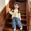 Nova Camiseta Listrada de Manga Longa com Desenho para Meninas Outono 2026, Camiseta Básica Infantil, Body para Bebê, Roupa Infantil da Moda