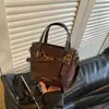 Cesta de Legumes Retro Bolsa Pequena Feminina 2026 Nova Tendência Cool Bolsa de Balde de Mão Outono Inverno Elegante Toque de Luxo Bolsa Transversal