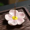 Adorno de Quemador de Incienso con Forma de Flor de Cerámica China Lindo Loto Flor de Cinco Pétalos Portainciensos de Madera de Ágaro Sándalo Decoración de Escritorio