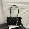 Bolsa de Ombro/Mão Retro de Alto Valor Moda Versátil Simples Casual Inverno 2026 Nova Grande Capacidade Suede