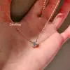 Colgante de Nariz Mismo Estilo que Zhao Lusi Cadena para Clavícula de Mujer Zirconia Diamante Único Mini 2 Quilates Oro Champán Collar de Diamante de Cuatro Garras