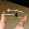 Pulsera de Apertura de Doble Capa Flor de Diamante de Zirconia Pulsera Elegante de Lujo Ligero de Gama Alta Moda Exquisita Pulsera de Nueva Llegada para Mujeres