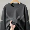 Camiseta de Manga Larga para Hombre de Temporada Cruzada, Color Sólido, Versátil, Holgada, Cuello Redondo, Capa Base, Sudadera de Marca Casual de Moda