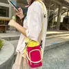 Bolsa estilosa para garrafa de água de marca, bolsa transversal leve e versátil estilo coreano de nicho, bolsa de telefone trançada para esportes ao ar livre, estilo dopamina