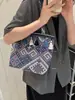 Bolso tote de estilo étnico con borlas, nuevo bolso de hombro, bolso de mano, gran capacidad, versátil para estudiantes, bolso de hombro de estilo occidental para mujer