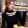Top de manga larga ajustado con cuello halter y cut-out estilo coreano para mujer, de diseñador, nuevo para primavera y otoño, capa base de nicho, camiseta Pura Deseo