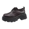 Sapatos de salto único com sola grossa combinados com sapatos JK de couro com cadarço para mulheres, salto grosso plataforma, saia, novo estilo britânico 2026