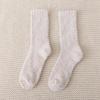 Meias de coral fleece Amazon transfronteiriças femininas de inverno espessadas quentes de cano médio sem fiapos meias masculinas meias para chão de casa